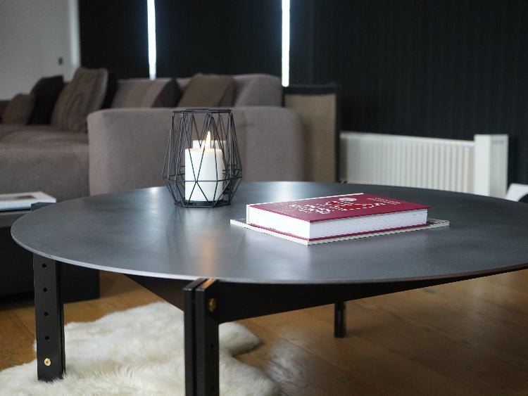 Sofabord i stål AXIS & BAZE – moderne design i svartlakkert og rått stål