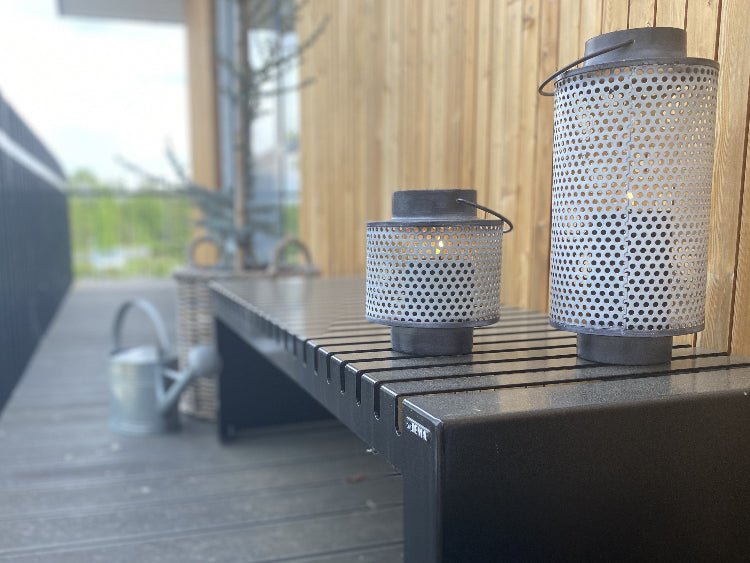 Havebaenk-cedertrae-sortlakeret2-no