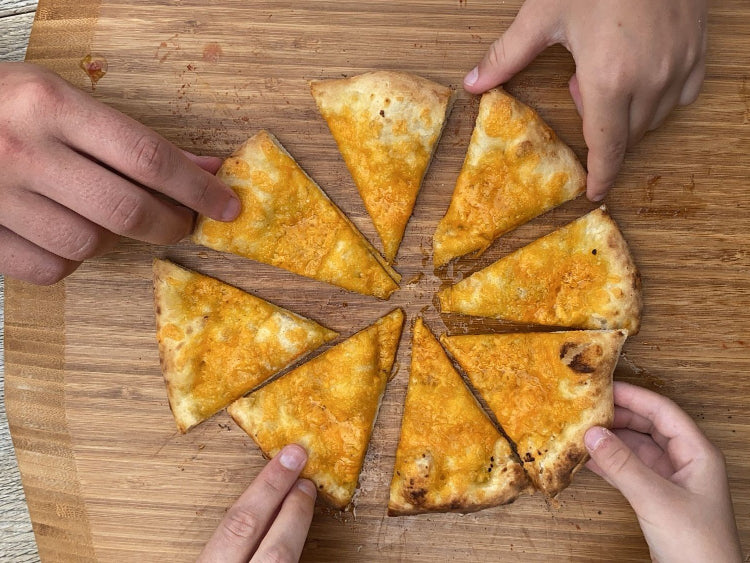 Hvidloegspizza-CUBY-baalgrill1-no