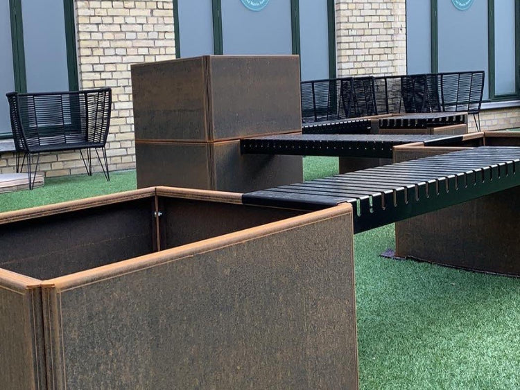 Top-baenk-cortenstaal-detalje-EDGY1-no