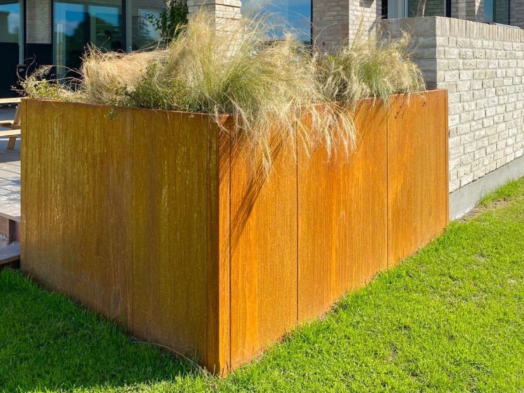 Vinkel-plantekasse-cortenstaal-no