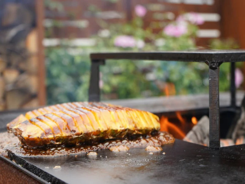Bålgrill svartlakkert CUBY 60 x 60 x 80 cm