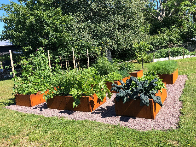 hoejbede-corten1-fad-no