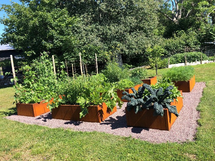 hoejbede-corten1-fad-no