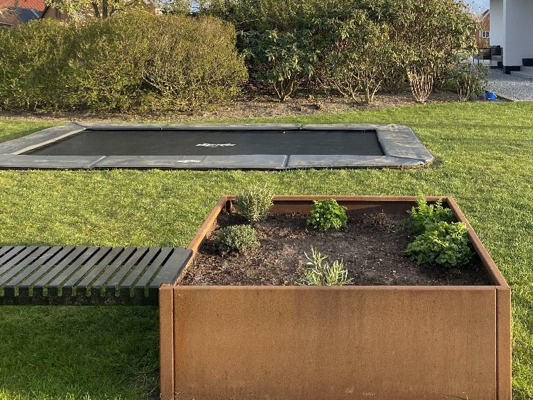 hoejbede-cortenstaal-cuby-no