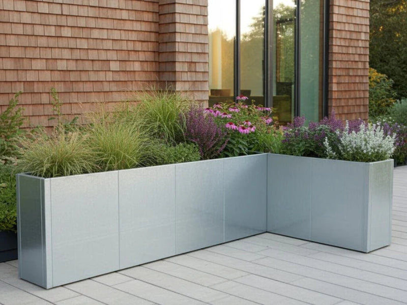 moderne-vinkel-plantekasse-metall-terrasse
