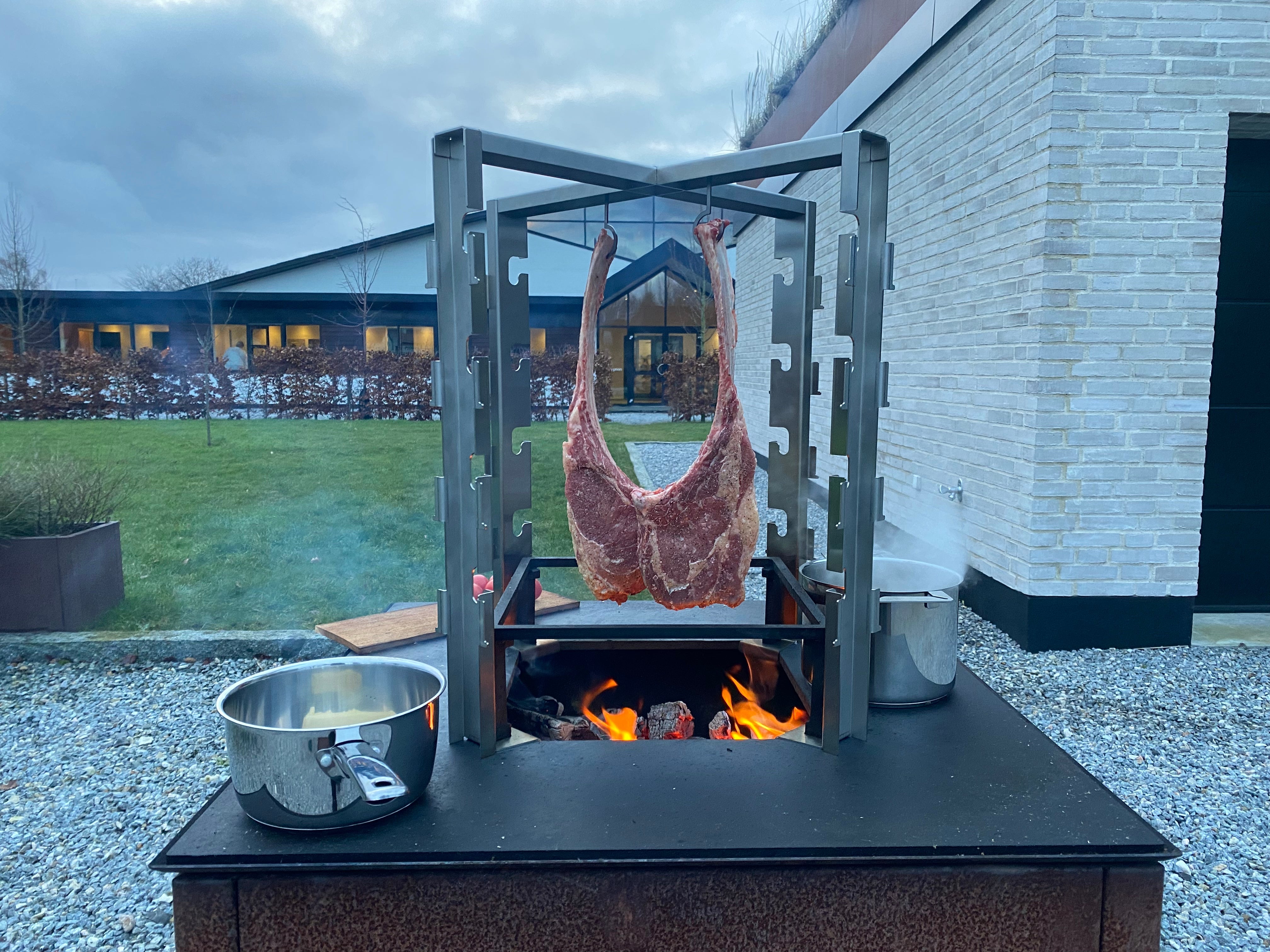 rotisseri-med-tomahawk-baalgrill-no