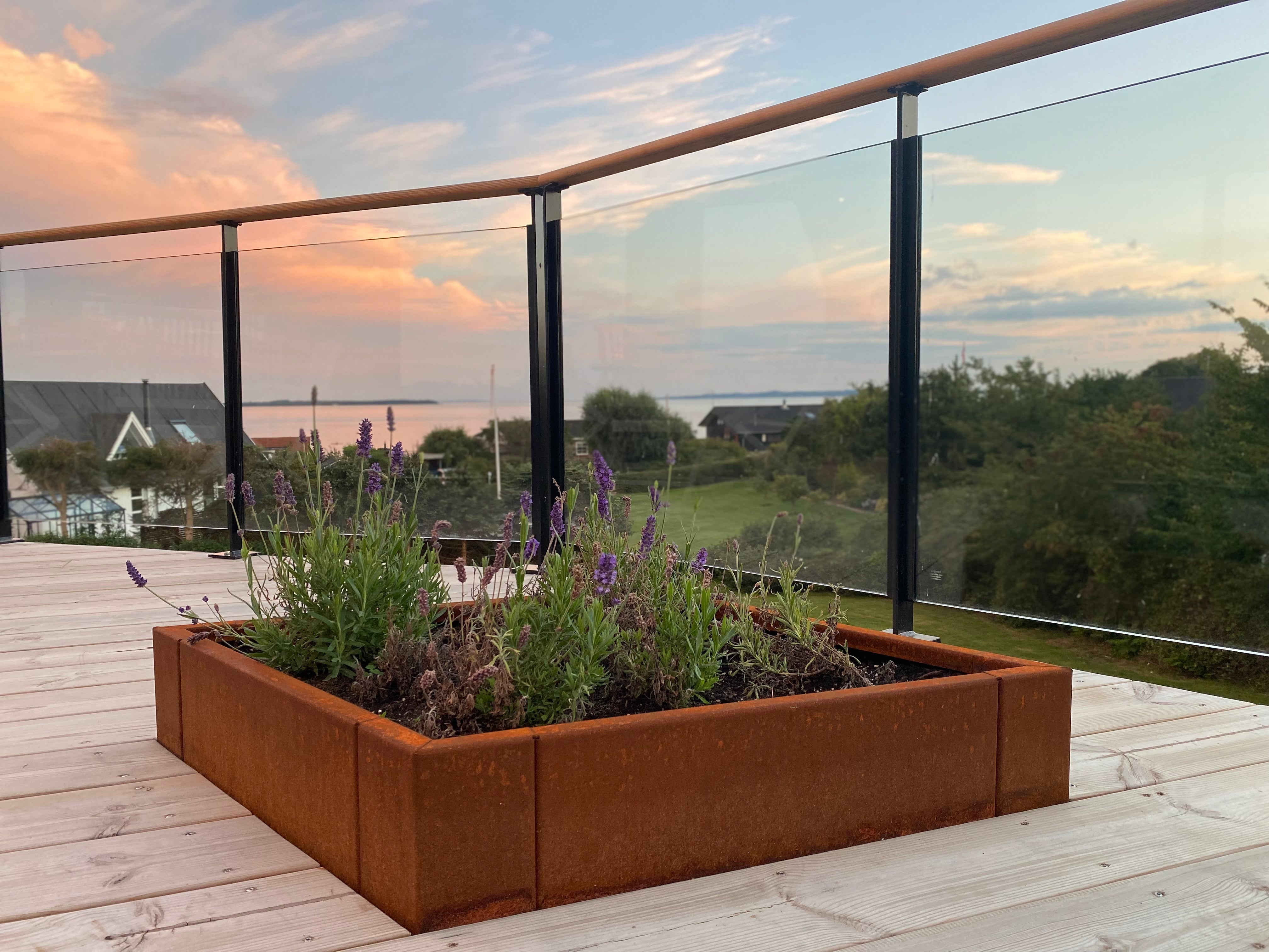 solnedgang-ebeltoft-corten-plantekasse-no