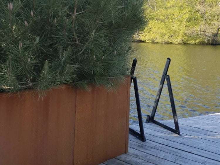 Cortenstaal-plantekasse-ved-vandet-no