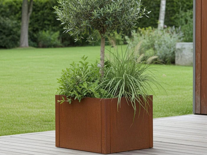 Blomsterkasse i cortenstål CUBY. B60 x H40 cm, flere lengder
