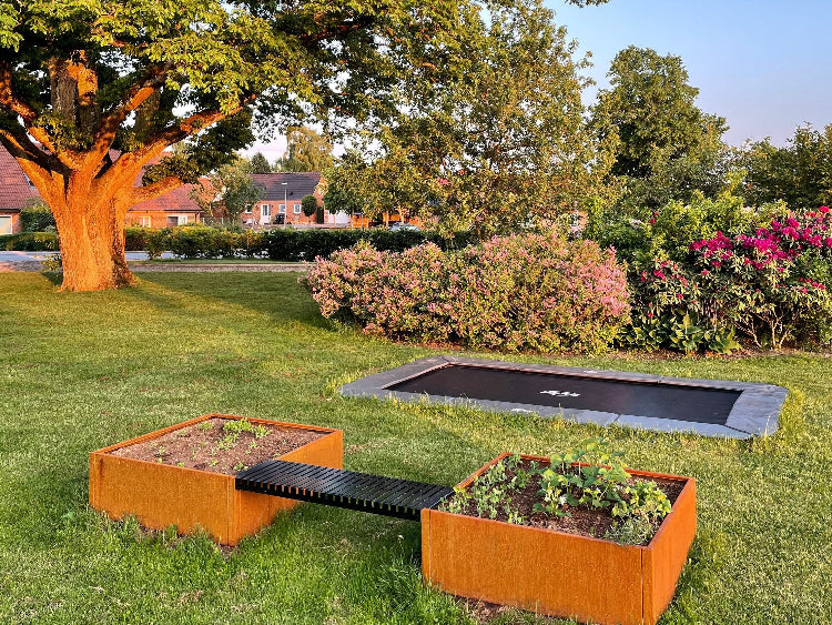 Hoejbede-cortenstaal-have-no