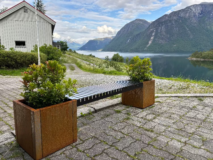 Kundebillede-af-baenk-no