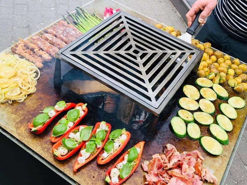 Bålgrill svartlakkert CUBY 80 x 80 x 40 cm