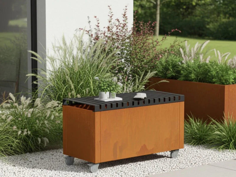 Toppbenk 80 cm i cortenstål brukt som bord