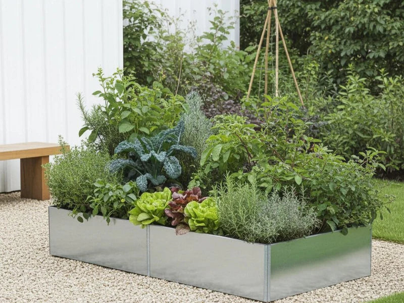 EDGY høybed i galvanisert stål med variert kjøkkenhage