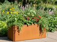 EDGY kompakt rektangulær plantekasse i cortenstål i naturhage